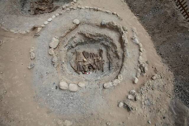 帕米尔高原吉尔赞喀勒墓地2500年前古墓中找到人类最早把大麻当药物使用的直接证据