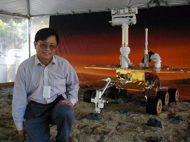 美国FBI调查火星探索计划辞职华裔科学家李荣兴