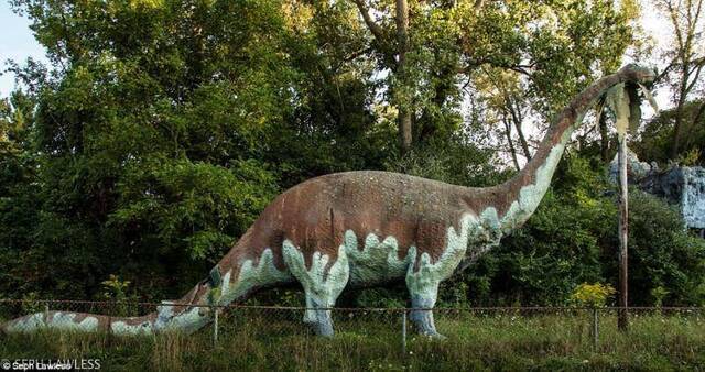 美国密歇根州史前森林游乐园真实版《侏罗纪公园》Where Dinosaurs Still Roam