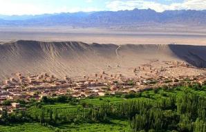 世界上最低的盆地，新疆吐鲁番盆地(海拔最低处-154米)