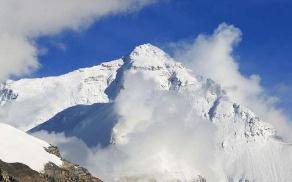 世界最高的山峰，珠穆朗玛峰8844.43米(曾超过12000米)