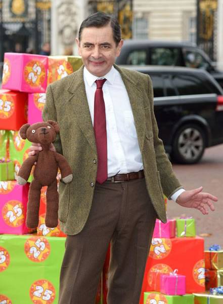 英国小伙因神似《憨豆先生》罗温·艾金森(Rowan Atkinson)走红