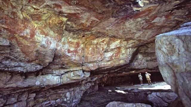 澳大利亚经历史上最严重山火 数万年历史岩画遗迹是否安好