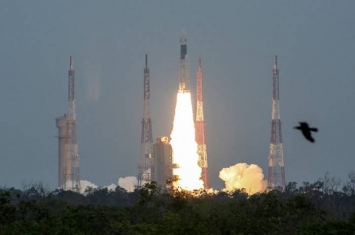 印度月球探测器“月船2号”成功发射升空 或第4个有能力登陆月球的国家