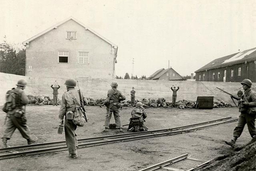 美国士兵为何不经过审判就处决了达豪集中营看守?他们是如何处决的?