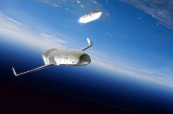 美国军方开始研发一种试验性的XS-1空天飞机