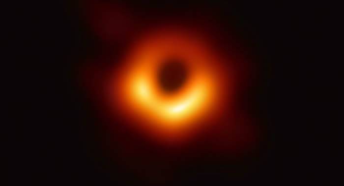 首张黑洞照片拍摄团队获得基础物理学突破奖
