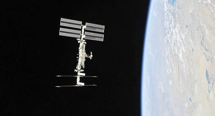 国际空间站正在进行自动对接系统维修工作