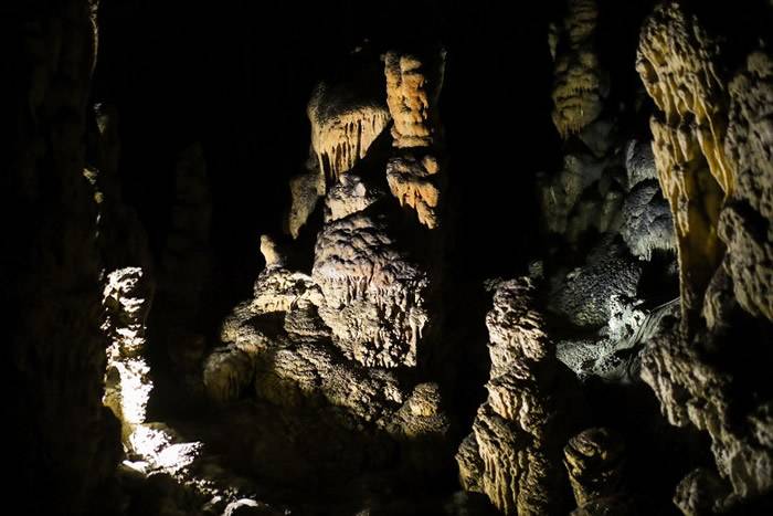 6名宇航员在斯洛文尼亚喀斯特地区洞穴完成训练