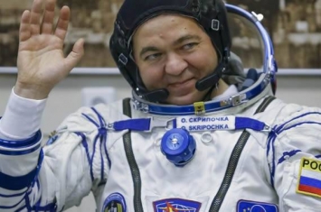 俄罗斯宇航员说在失重状态下睡觉非常舒服