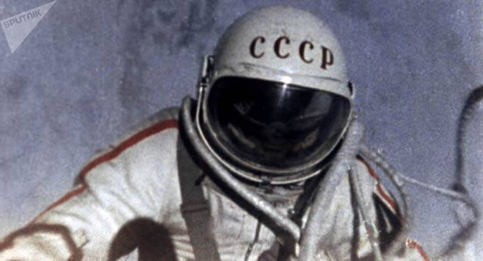 太空飞行参与者联合会第32届行星科学大会共同缅怀已故苏联宇航员阿列克谢·列昂诺夫
