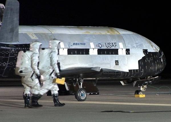 美国空军最神秘的太空船X-37B将重返地面