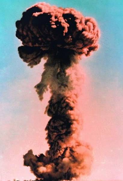 纪念中国第一颗原子弹爆炸成功50年