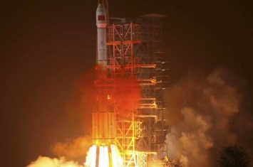 中国首枚入轨级别的液氧甲烷动力可重复使用运载火箭——双曲线二号首次公开亮相