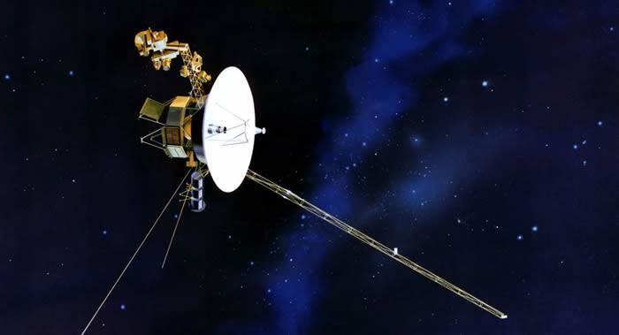 “旅行者2号”探测器进入星际空间并传回首批数据