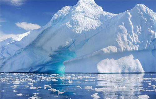 世界最大冰山已融化分裂