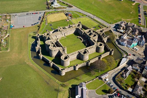 欧洲古代贵族们为什么都喜欢建城堡?有多重要?