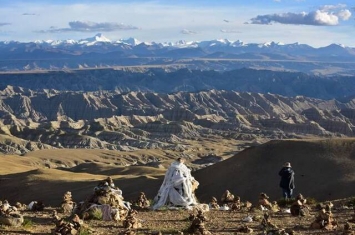 植物化石揭示青藏高原西端的干旱化过程