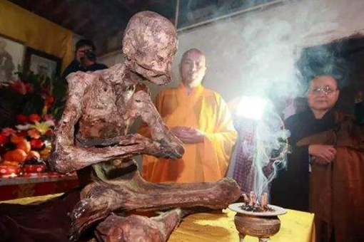 肉身佛像是怎么形成的?揭秘肉身佛像为什么不会腐烂