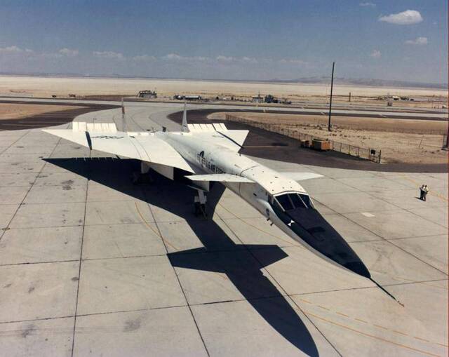 仅存一架的美国巨型超音速战略核轰炸机XB-70“瓦尔基里”