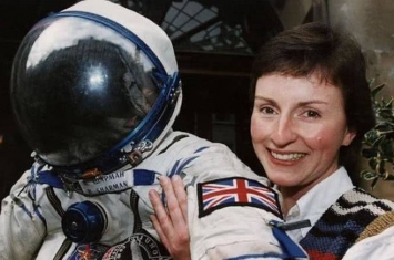 英国首位宇航员海伦·沙曼：外星人是存在的 而且很可能就生存在地球上