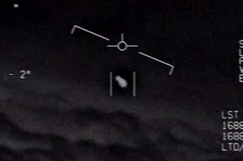 美国海军首度公开承认3段离奇的UFO影片是真的
