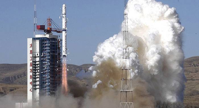 中国长征四号丙运载火箭成功将高分十二号卫星发射升空