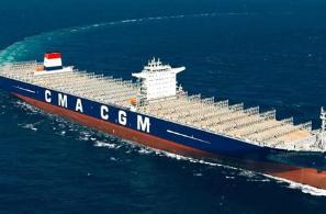 世界上最大的货轮，马可波罗号长达396米载重187625吨