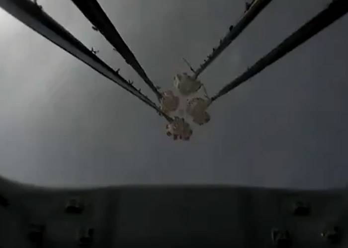 SpaceX的Crew Dragon太空船成功在“猎鹰9号火箭”失效的情况下安全返回地球