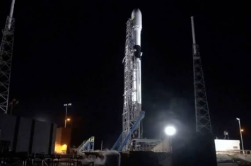 美国太空探索技术公司（SpaceX）计划1月24日将60颗“星链”互联网卫星送入轨道