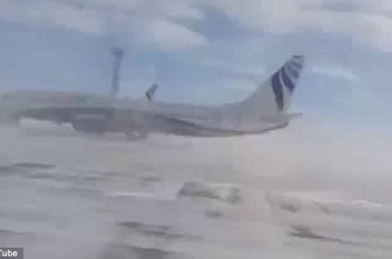 俄罗斯西伯利亚超强风吹得737客机原地自转近180度