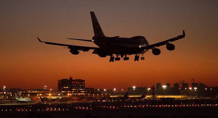 英国航空公司波音747-436客机借风势创下由美国纽约飞往英国伦敦的亚音速最快纪录
