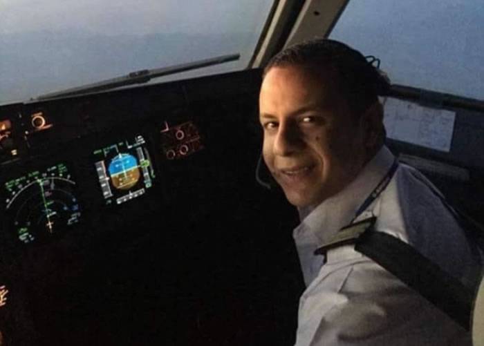 埃及航空MS804空难：空姐不祥预言照 背景是飞机坠海