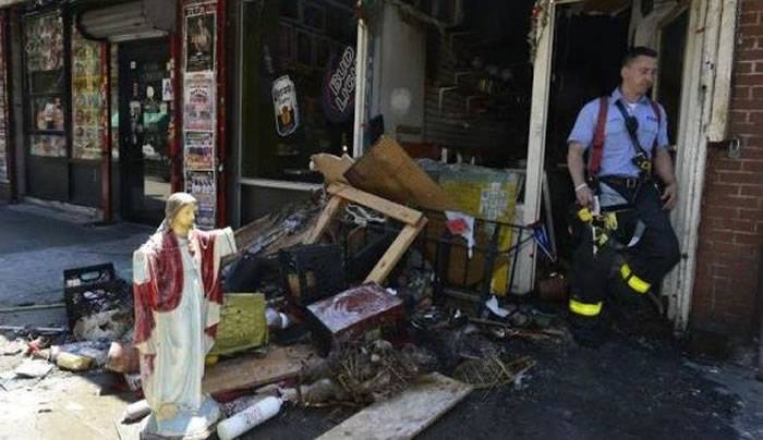 显灵？美国纽约市宗教饰品店发生大火 耶稣像毫发无损