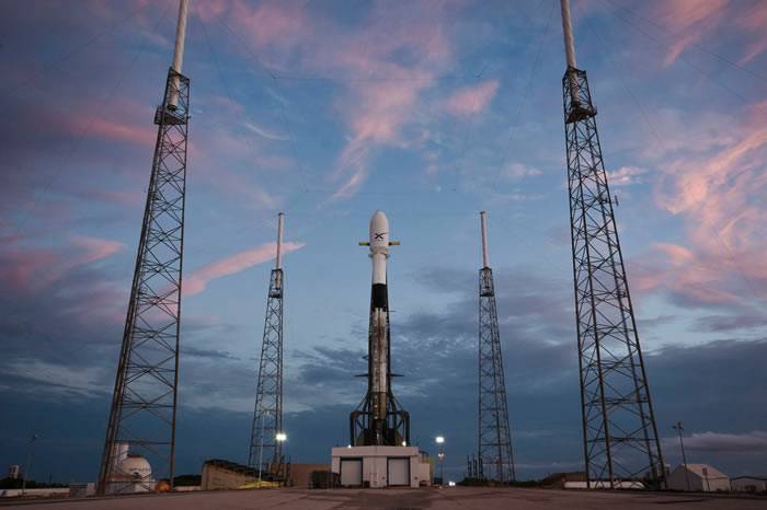 SpaceX下月展开国际空间站新任务：阿迪达斯的BOOST in Space项目有效载荷将搭载升空