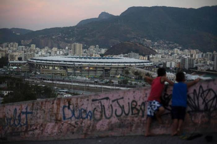 巴西奥运五环辉煌背后 7万贫民遭驱逐