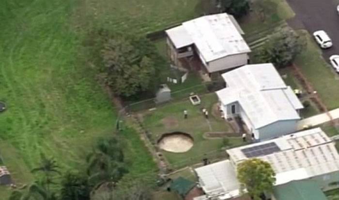 澳洲昆士兰家庭后花园突现巨型沉洞