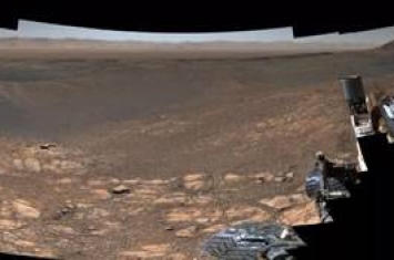 美国宇航局发布18亿像素火星全景图 由好奇号火星车拍摄的超过1000张图像制成