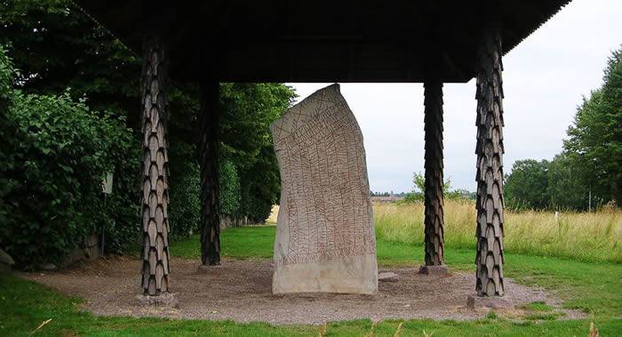 瑞典发现的1200年前维京人符文石：古代斯堪的纳维亚人铭文已经预见到气候危机