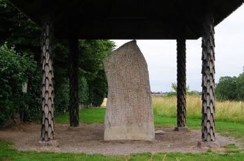 瑞典发现的1200年前维京人符文石：古代斯堪的纳维亚人铭文已经预见到气候危机