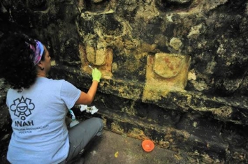 墨西哥古城库鲁巴内发现失落的玛雅文明宫殿