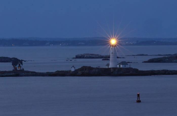 美国最古老灯塔“波士顿之光（Boston Light）”庆祝成立300周年