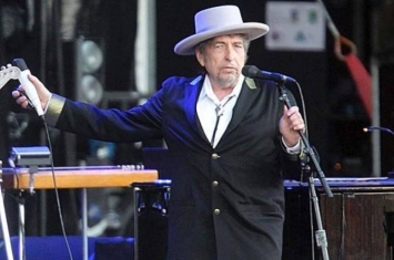 美国“摇滚民歌之父”卜戴伦（Bob Dylan）冷对诺贝尔文学奖 大会称放弃联络