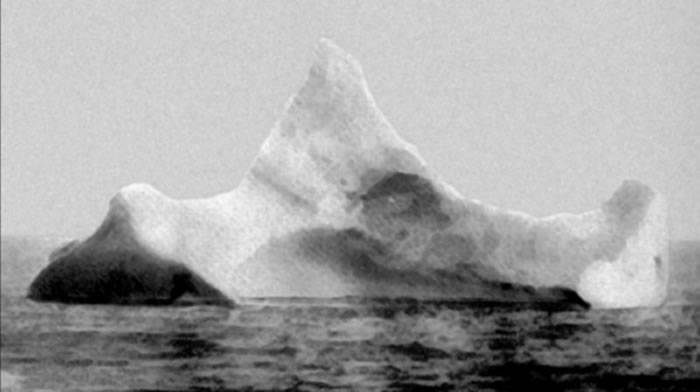 泰坦尼克号撞冰山沉船？爱尔兰记者新研究发现：船舱大火才是元凶