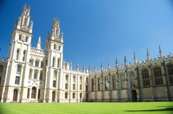 英国牛津大学拟破700年传统建法国巴黎分校
