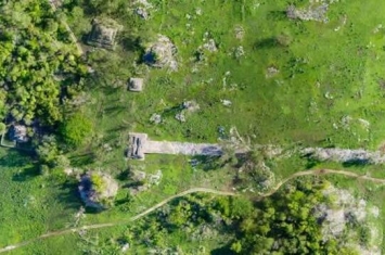 考古学家利用激光技术绘制长100公里的1300年前玛雅石路