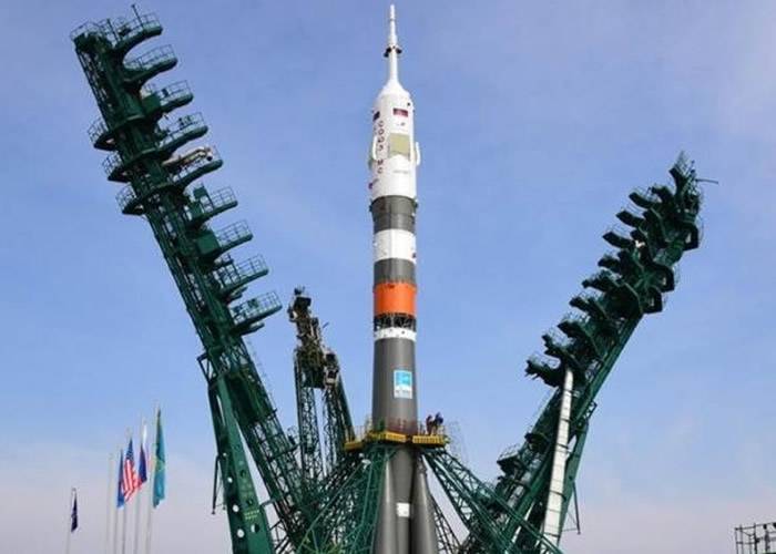 NASA与RosCosmos合作将载有两名宇航员的Soyuz MS-16火箭发射至ISS