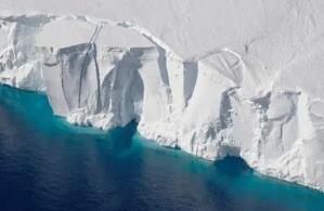 世界上最大的冰川在哪个洲，在南极洲（罗斯冰架相当于法国面积）