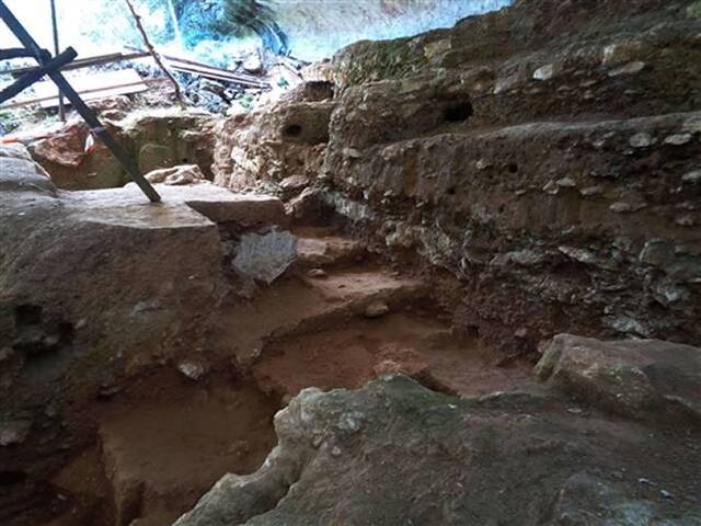 法国阿尔代什河附近山洞遗址中发现4.1万至5.2万年前尼安德特人制作的绳索