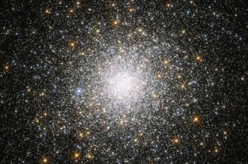 《天体物理学报》：大型古老星系在数十亿年时间里或一直在吞噬它们的“邻居”